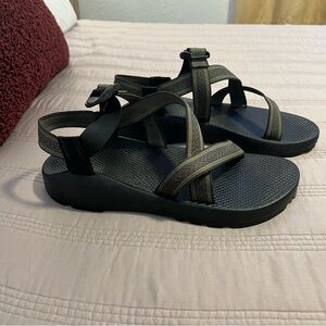 Chaco Black and Olive Men’s Sandals size 12 Outdoor Hiking Casual